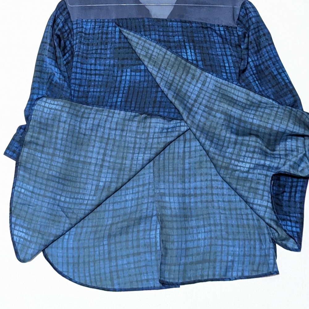 Simply Vera Vera Wang | Tunic | Plaid | Watercolor | Abstract | V Neck | Buttons - Picture 5 of 7